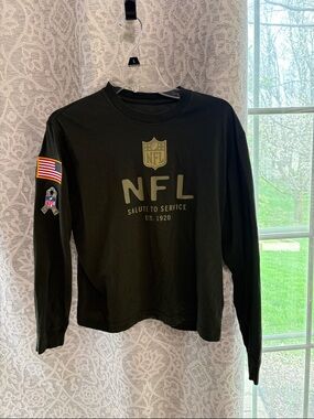 Nike women’s small NFL Salute to Service Long Sleeve Tee - Black with Olive Logo
